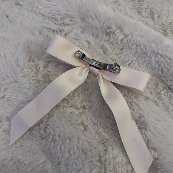 Bow Hair Clip - Picture 2 of 2